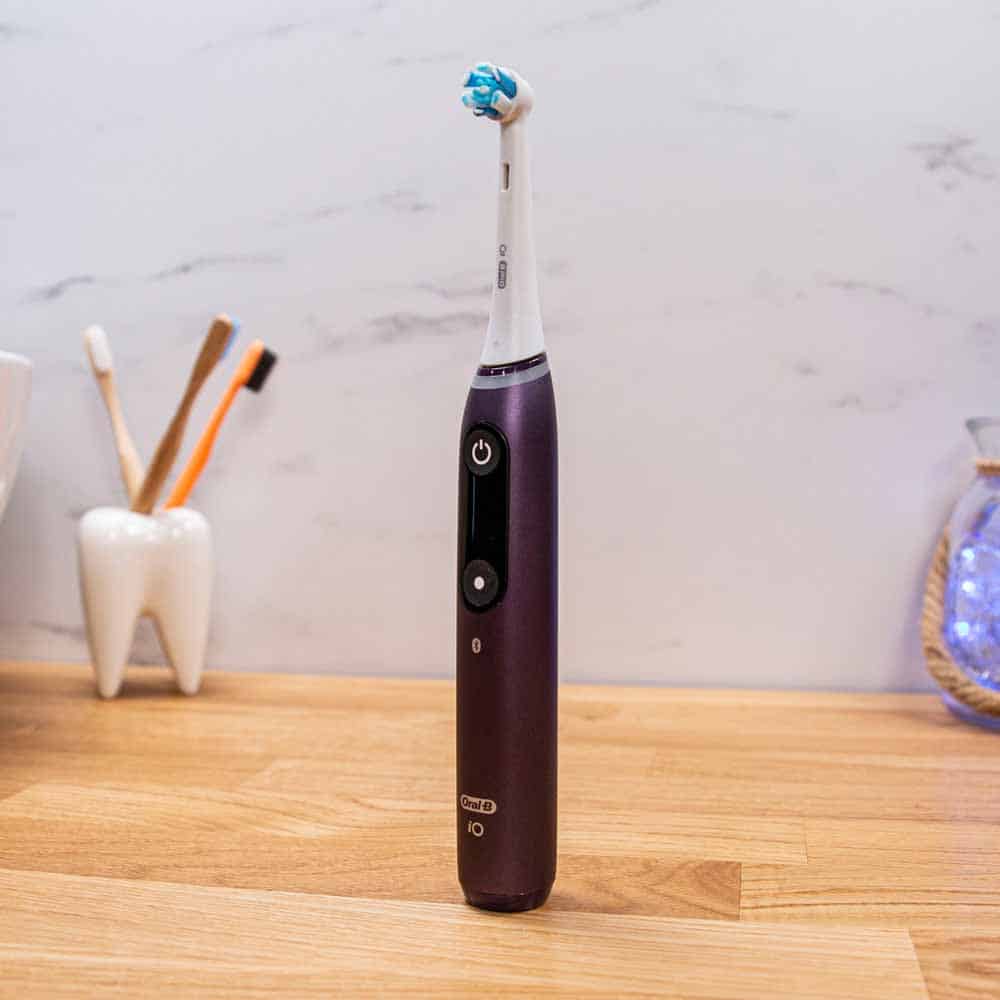 Oral-B iO Series 8 Unboxing Review Hands On First Impression Setup  Toothbrush Clean Oral Mouth App 